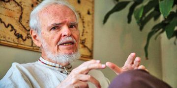 Luis Britto García denunció la “instauración en Venezuela de una dictadura por parte de los Estados Unidos”