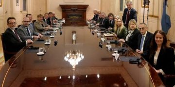 ARGENTINA. La directora del FMI participó en el consejo de ministros para marcar las pautas al gobierno