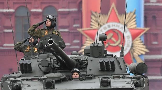 RUSIA. El Ministerio de Exteriores contundente: «acabaremos con la escoria neonazi hasta el final, en todos los frentes»