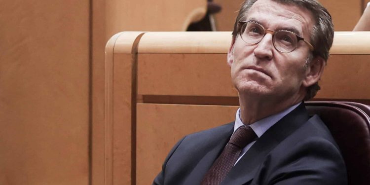Feijóo beligerante con las bajas laborales olvida sus muchas ausencias en votaciones del parlamento