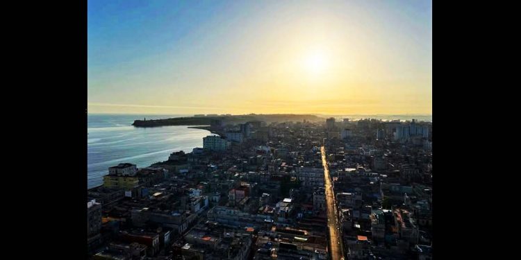 MARXLENIN VALDÉS. Hay una ciudad que continúa amaneciendo a pesar del crimen y el chantaje