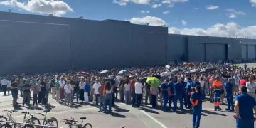 El gobierno amenaza a los trabajadores en huelga de Airbus: «espero no tener que intervenir»