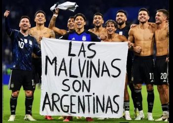 MARCELO COLUSSI. Las Malvinas son argentinas