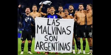 MARCELO COLUSSI. Las Malvinas son argentinas