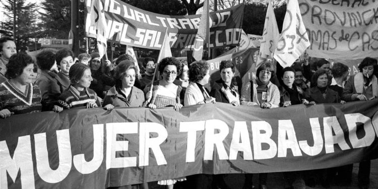 M. CARACOL. De la inquisición moralista al trabajo paciente entre las masas