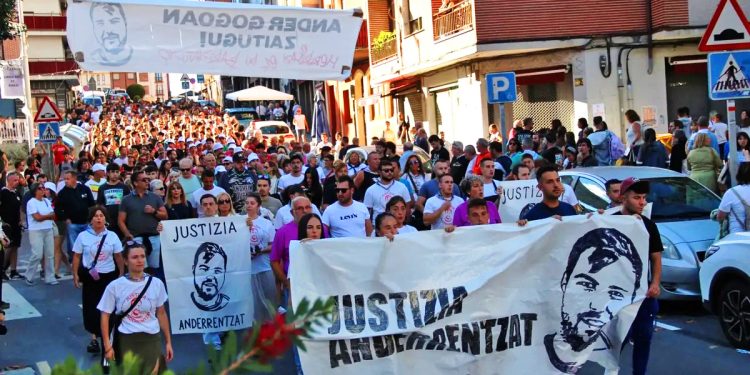 Cientos de personas volvieron a movilizarse en Santurtzi exigiendo justicia para Ander