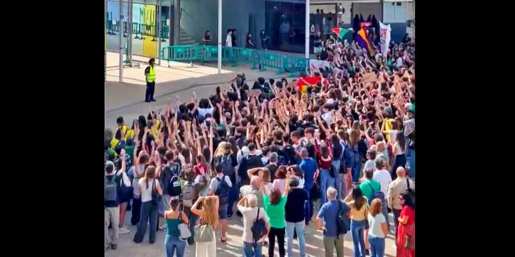 Ante la protesta estudiantil, Díaz Ayuso decidió no acudir a inaugurar el curso académico de la UAM