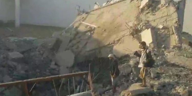 YEMEN. Oleada de ataques saudíes: 32 muertos en una prisión bombardeada