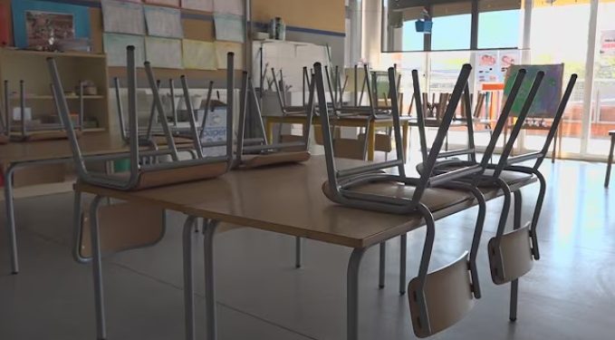 Arranca la huelga del profesorado en Catalunya: corte de carreteras, manifestaciones, y UGT y CC.OO con la patronal