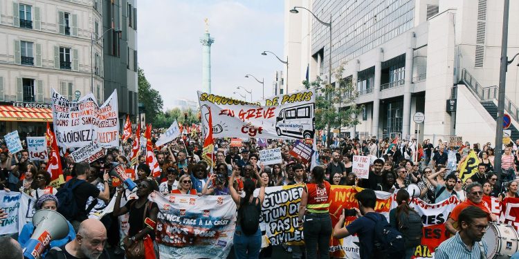 FRANCIA. Jornada de huelga del sector público con casi 200 movilizaciones y mas de 400 detenidos