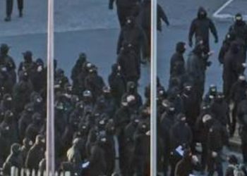 REINO UNIDO. Grupos fascistas acuden a la costa a impedir la llegada de emigrantes
