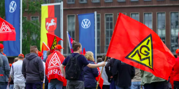 ALEMANIA: Volkswagen se prepara para despedir a unos 60 mil trabajadores en 5 años