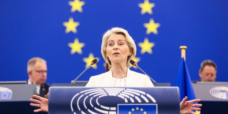 UNION EUROPEA: Von der Leyen dice que Europa está más fuerte. Prometió plan contra olas de calor.