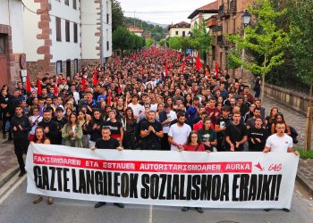 Masiva manifestación de GKS e IAS en Elizondo contra el fascismo, el autoritarismo de los estados y por el socialismo
