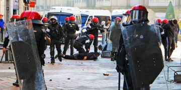 Hace un año en Gasteiz: La Ertzaintza protegió a los falangistas y reprimió a los antifascistas