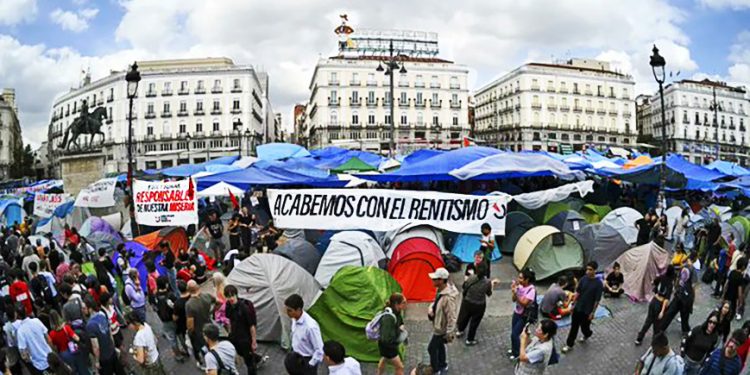 MARIO AGUIRIANO. Los lunes en Sol. Sobre chispas y acampadas