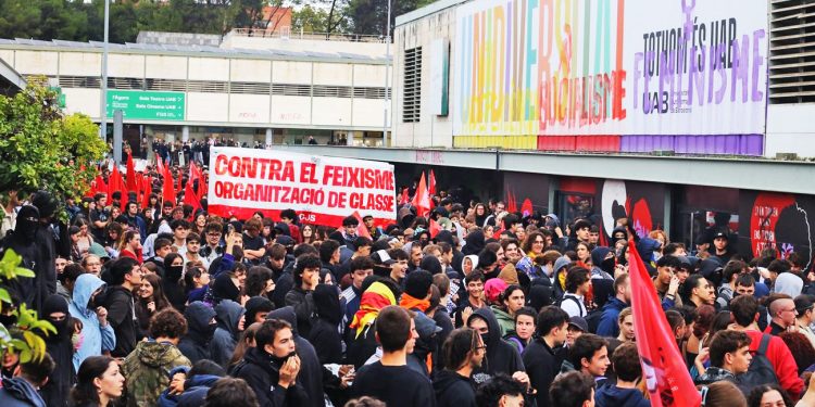 Quiles ha vuelto a fracasar, esta vez en la UAB, donde no ha podido entrar por impedírselo los antifascistas