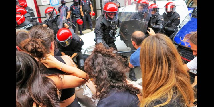 LA VECINA COMUNISTA. La hipocresía y el cinismo de EH Bildu en torno a un desahucio en Gasteiz