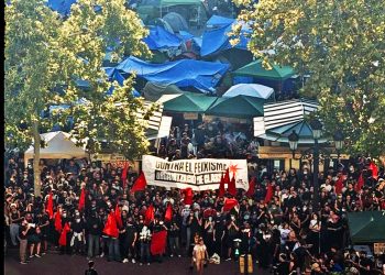 La acampada por la vivienda de València rechazó el intento de desalojo por parte de grupúsculos fascistas