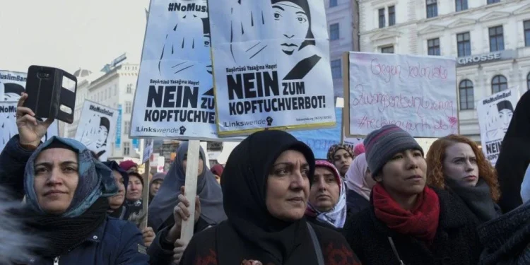 AUSTRIA. Protestas ante la prohibición del uso del hiyab