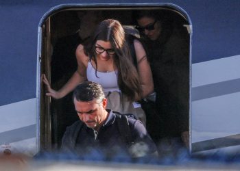 EEUU. Tras escalas cómplices en Argentina y Ecuador, Miami finalmente recibe a Flávio Bolsonaro, cobijado por Trump