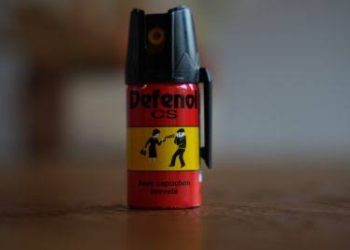 El ministerio del Interior reparte «gas pimienta» a los policías nacionales