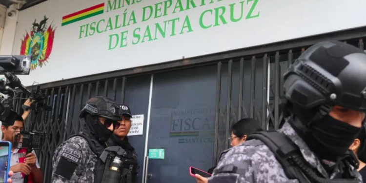 BOLIVIA. Detienen al Fiscal General que investigaba a operador de gobiernos de derecha
