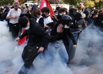 FRANCIA. Cientos de miles en las calles en jornada donde aumentaron las detenciones y heridos por la Policía