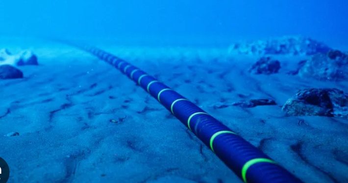 IRÁN advierte que si es atacado los cables submarinos de comunicación y las bases secretas serán su objetivo