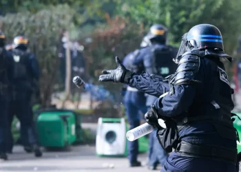 FRANCIA. Gobierno anuncia que suspende uso de granadas contra manifestantes