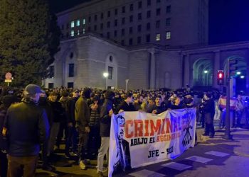 Falangistas y neo-nazis vuelven a manifestarse, la excusa esta vez es el accidente de trenes (Video)