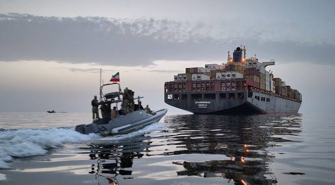 IRÁN intercepta siete petroleros en Ormuz en cinco días