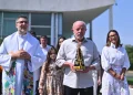 BRASIL. Ni las misas por la Virgen se salvan: Lula y Bolsonaro en batalla por ganarse el electorado católico