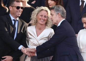 Mínguez dimite como portavoz del PSOE porque descubrieron que su pareja es un gran tenedor