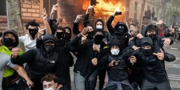 EL MUERTO III.  Un nuevo bloque negro: lo indomable toma las calles