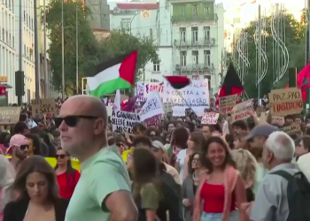 PORTUGAL se suma a la lucha por la vivienda y contra el costo de vida, la Policía desalojó campamento