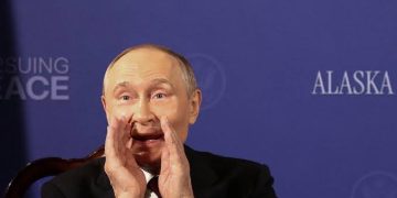 La plutocracia de la U.E encuentra al culpable de la revuelta social francesa: Putin