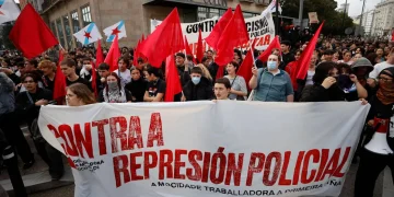 GALICIA. Miles de personas movilizadas este domingo contra la represión policial y el fascismo