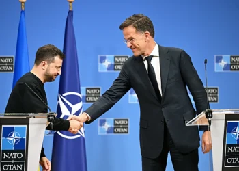 BÉLGICA. No me dejen a pie: en reunión con secretario de OTAN Zelenski pide que Europa no deje de darle armamento a Ucrania